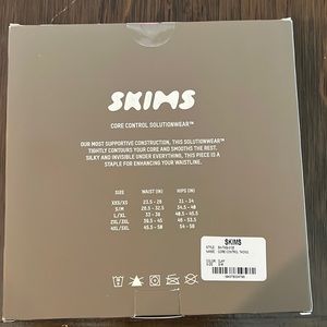 SKIMS Core Control Thong. NWT. Color: Clay. S/M